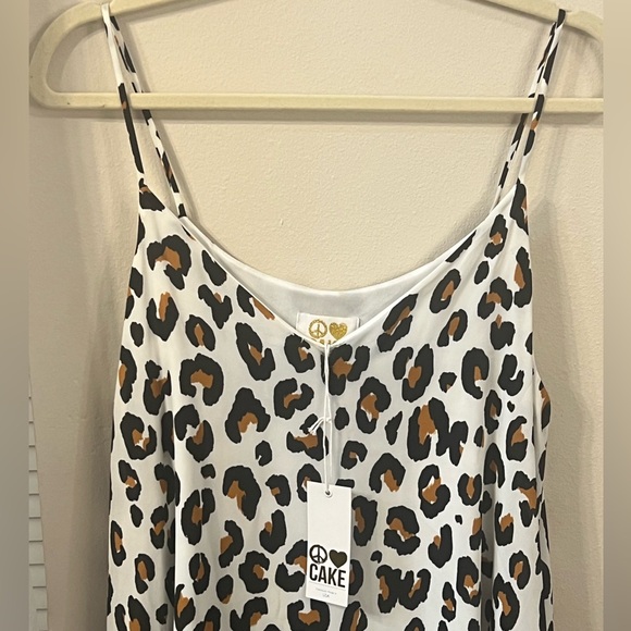 Peace Love Cake Cheetah Dress - Picture 4 of 4